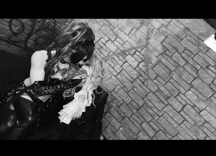 xxxBAD_AYAHA_'s tweet photo. iTはぼくのモノだから。。。
みんなごめんね。。？🖤👄 https://t.co/NIc8LVN5MD