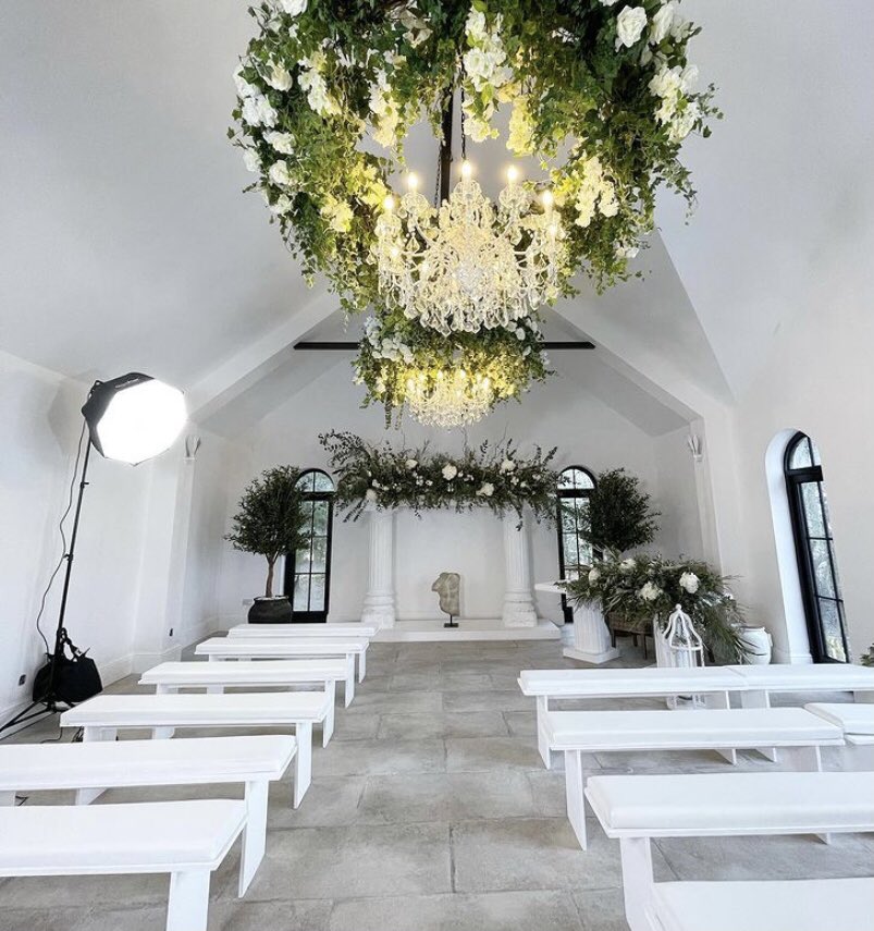 #jccrewdomanufacturing #weddingbenches