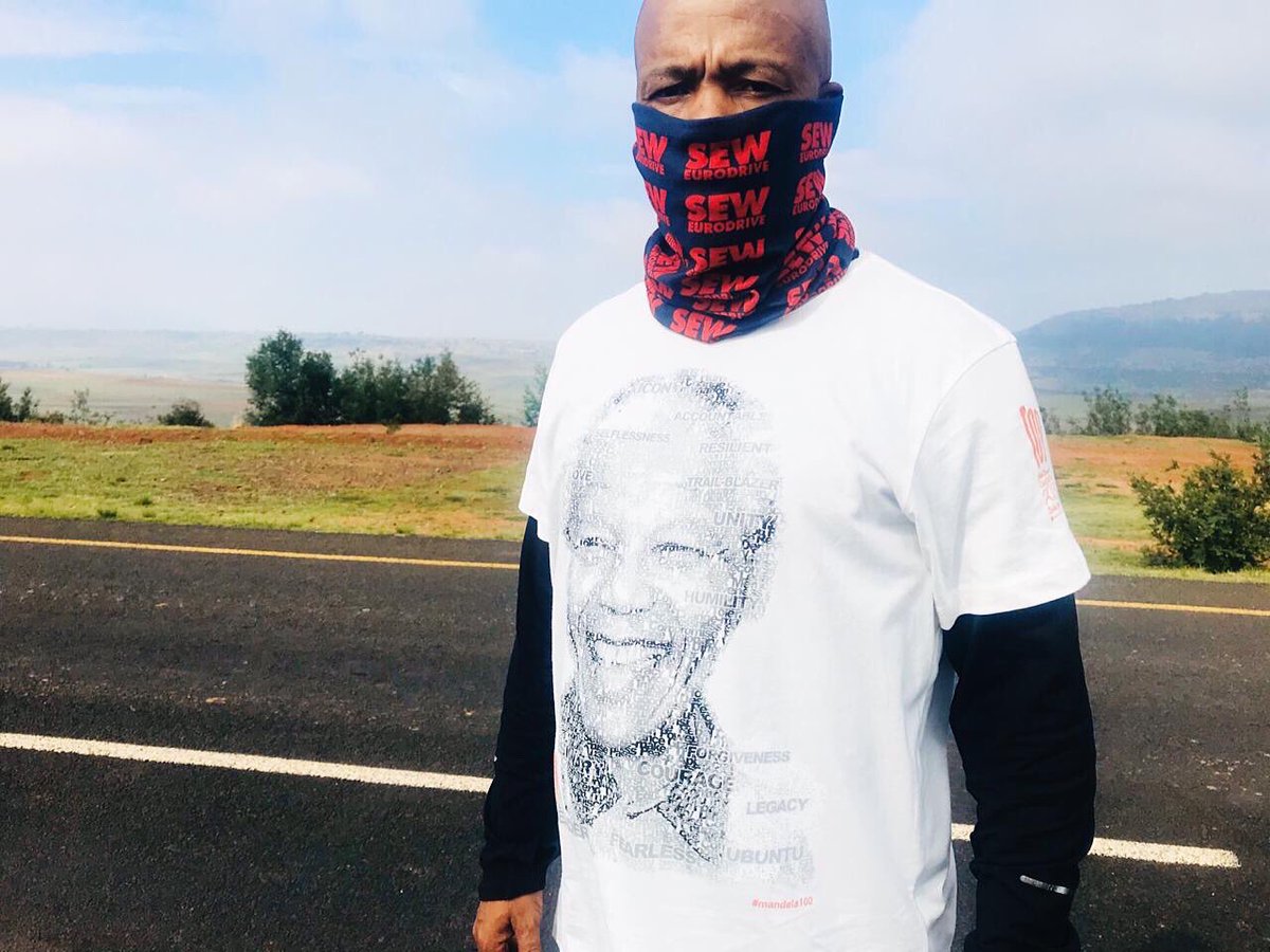 mandelarw's tweet photo. #TBT Football Legend @RealTebogoMoloi Remembering the spirit & resilience of #NelsonMandela โ๐ฝ #MRWR20 all the way from Lesotho #WhereverUR #RememberMadiba
@NelsonMandela @GautengeGov @GautengSACR @CityTshwane @TAKEALOT @IOLsport #EOH @TheStar_news @pretorianews @IOL #run #walk https://t.co/5tltWEiJ1v