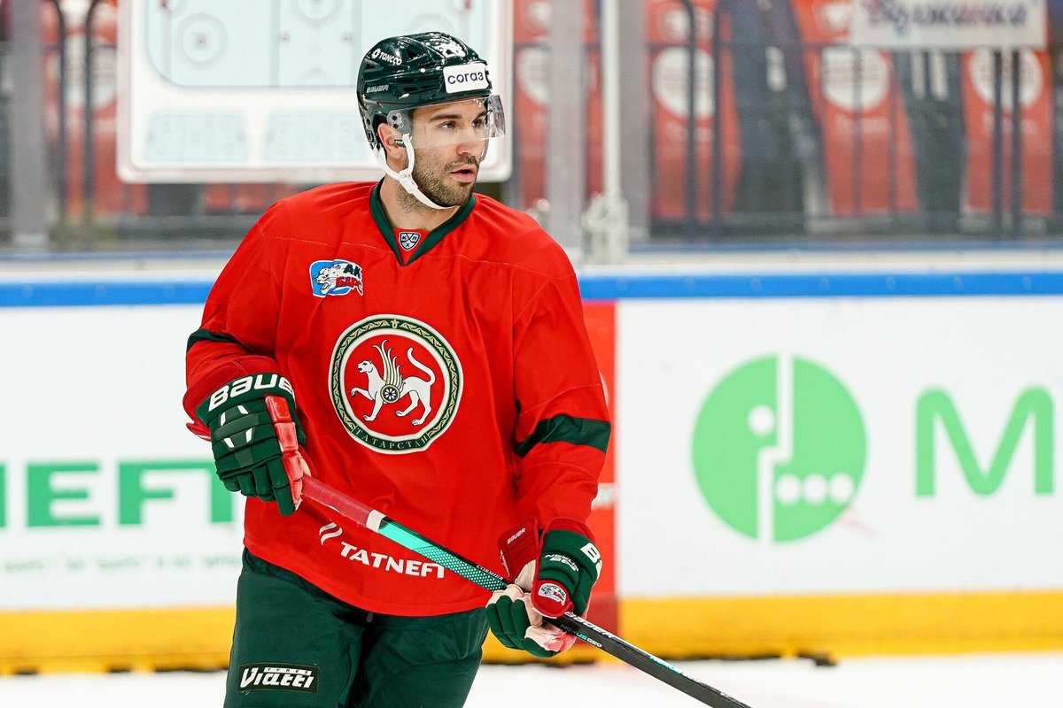 лучше всех 25 февраля. континентальная хоккейная лига. лучше всех 25 февраля. париматч. ак барс шоу ведущие.