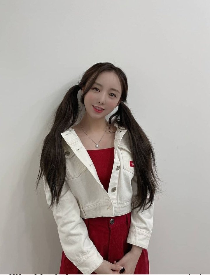 LovelyzTurkey's tweet photo. [210225] #KEI Instagram Güncellemesi 

“Prömiyer saat 21.00'de(TSI: 15. 00) #googleplay #twotorial #InfiniteStairs”

#러블리즈 #Lovelyz #케이 #김지연 @Official_LVLZ https://t.co/Jg6A313yku