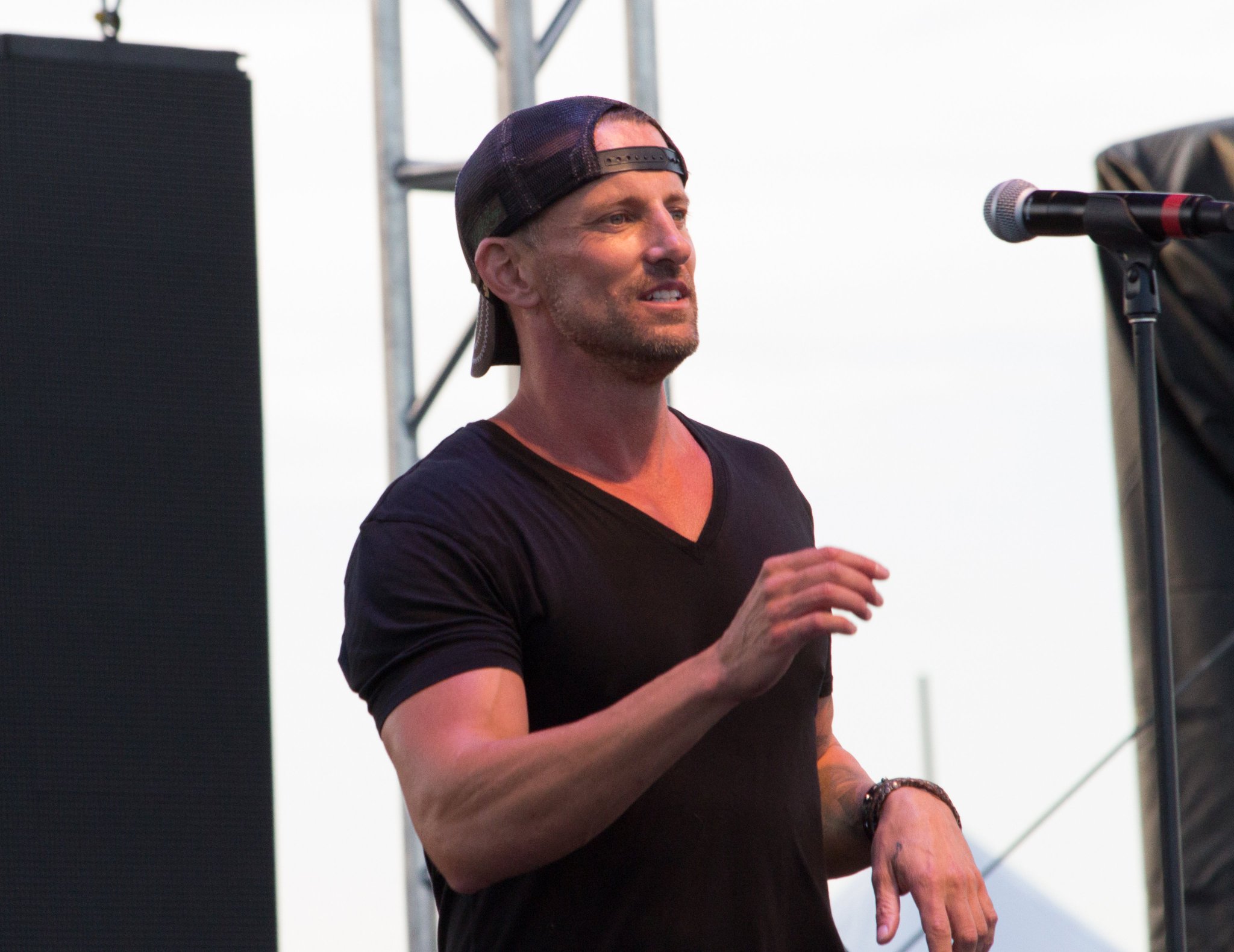 Please join me here at in wishing the one and only Daniel Powter a very Happy 50th Birthday today  