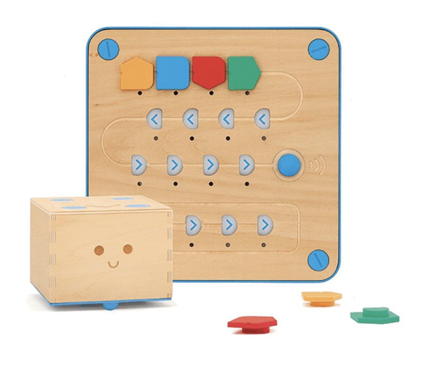 Who wants to win this robot? 🙋🏻‍♀️ Join us next Wednesday for a chance to win a Cubetto robot 🤖!! Register at: zoom.us/webinar/regist… #OntMathCoding
