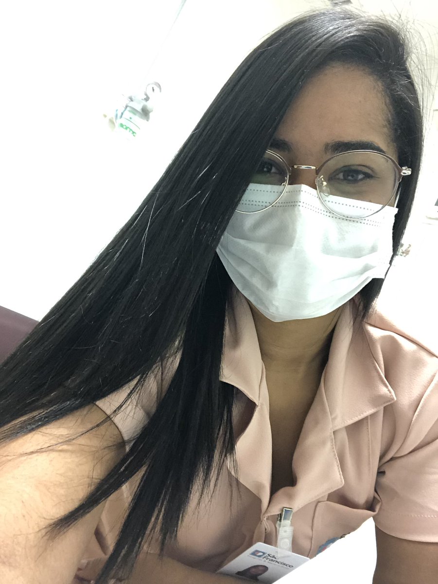 szJuh_'s tweet photo. Nunca pensei que aos 21 anos eu teria conseguido tantas bençãos: conclui meu téc. de enfermagem, conquistei meu emprego na maternidade, compramos nosso apartamento 👩‍❤️‍👨 e faço minha faculdade. Gratidão a Deus e aos meus pais. Não está sendo fácil, mas vou alem #Deusfaz ♥️🙏🏽 https://t.co/0sI9oOUg1S