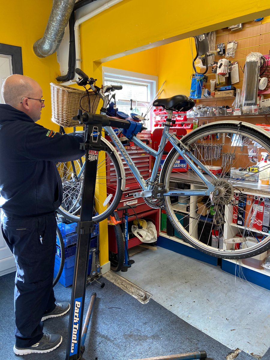 Busy day in the workshop today John’s printing banner’s Laura’s on clothing and David is on bikes so just a normal Thursday for us. #teambikeshed #supportlocal #open7daysforyou #isleofbute