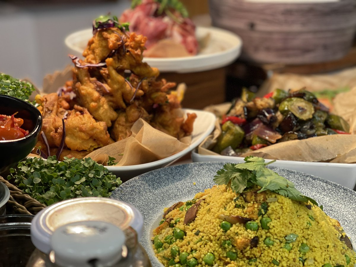 OxfordAndrew's tweet photo. #lunch #olispatch #homemadefood #saladbar @churchill1795 @ChefSi71 @chefysimon @SarahMccubbin6 @tomchef123 @OliCullers https://t.co/DTmnDl0Qrs