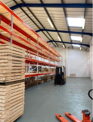 STSStorage's tweet photo. Onsite! 
Our latest project for GWR in #Reading, #palletracking and oversailing #timberdecks going in nicely!  

#warehousestorage #warehousespace https://t.co/PRL4KIYeMC