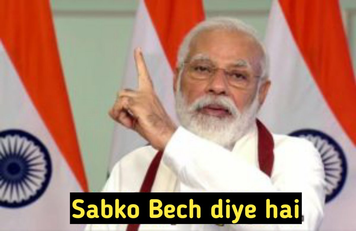 Singhrajeev4222's tweet photo. Students are demanding for job.

Our prime minister be like :- 
 #modi_job_do https://t.co/nb3JtSgTWn