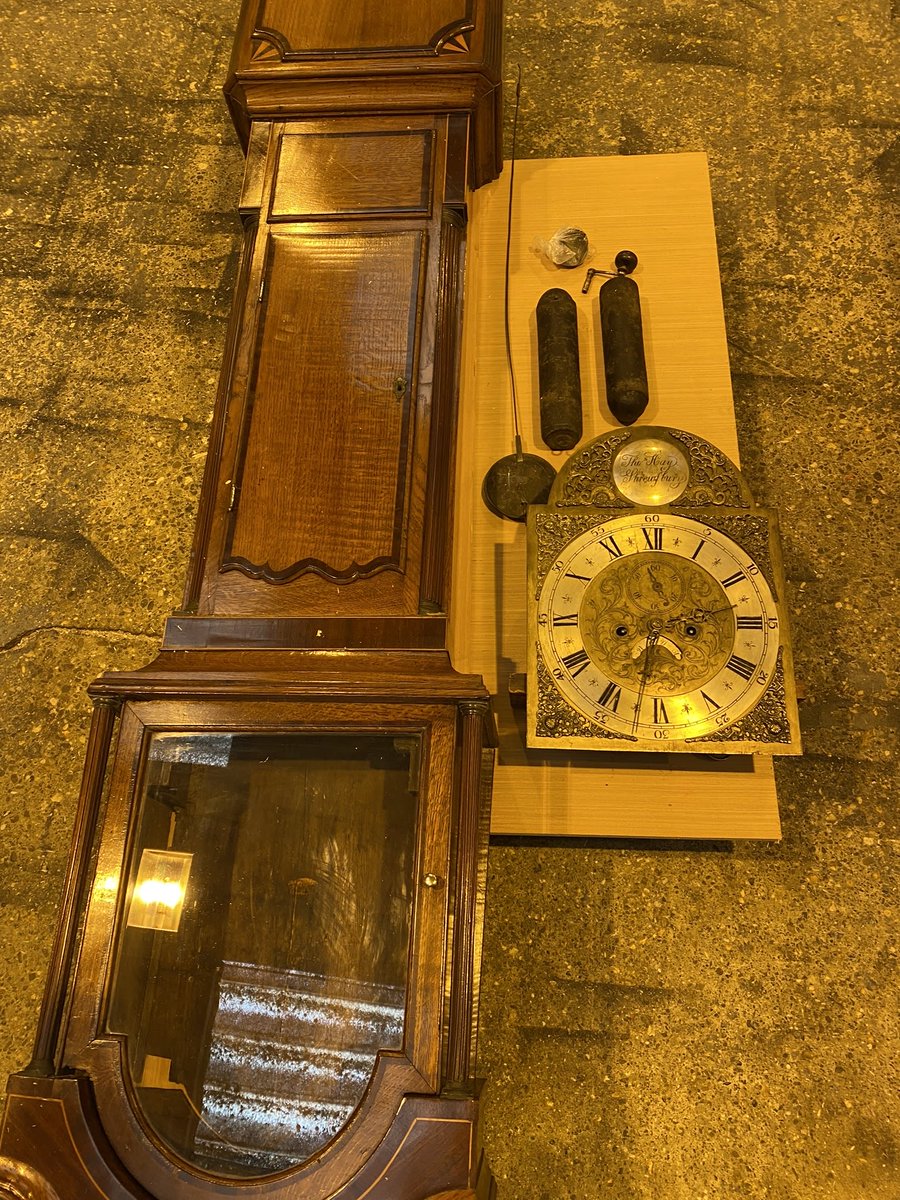 BKFreight's tweet photo. Blue skies.. spring is near 🌷

We are busy packing 2 antique grandfather clocks which are destined for the USA! 🇺🇸 🕰 https://t.co/BhGrFt9IN3