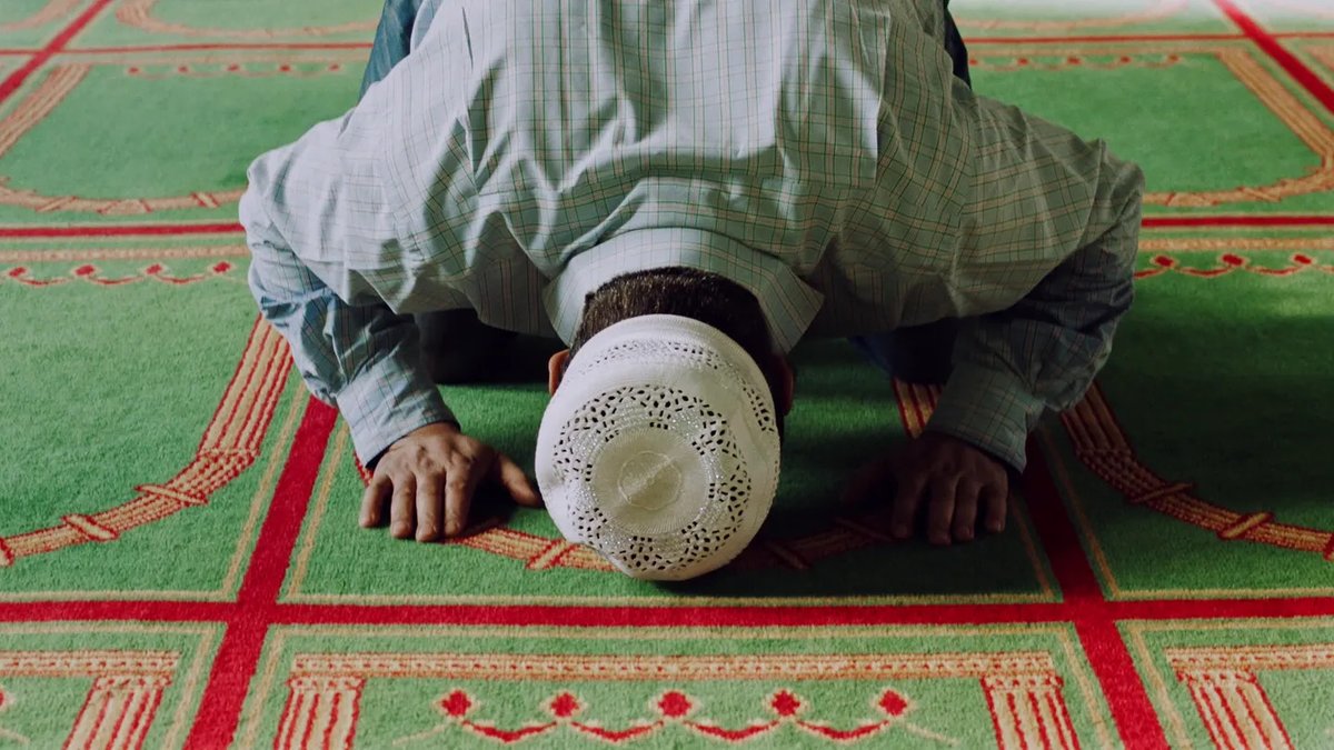 Tonight: artist workers' co-op <a href="/nowhere_not/">not/nowhere</a> presents and evening of films from Chris Zhongtian Yuan, Ella Frost, Adam Farcus &amp; Dorothy Allen-Pickard for #HyperFunctionalUltraHealthy.

Tune in live via the <a href="/SomersetHouse/">Somerset House</a> website at 18.30 GMT: bit.ly/HFUH_NN