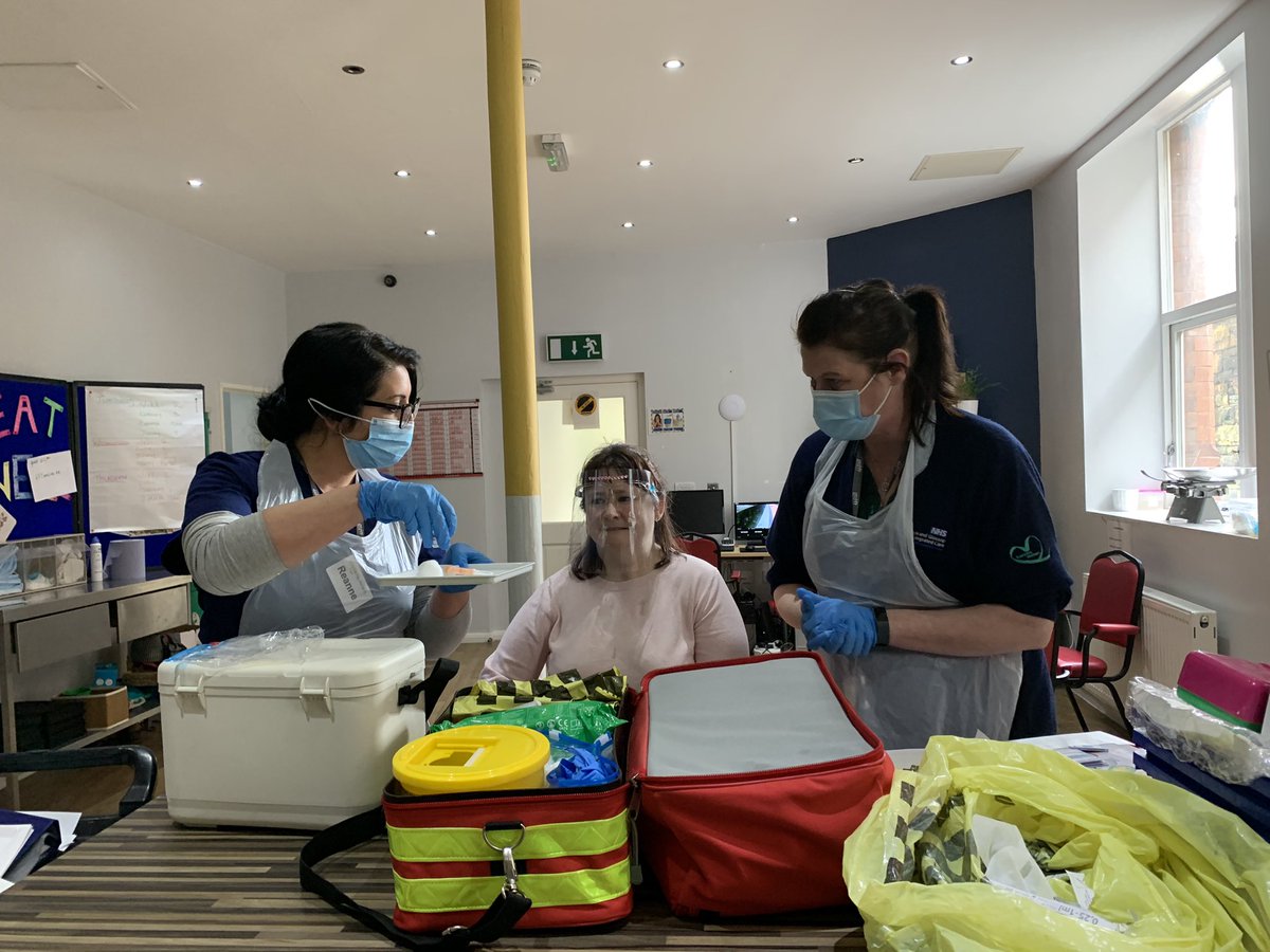 Pftameside's tweet image. A monumental day for Lucy here at People First, where she received her first vaccine 🙌
Huge thanks to Millbrook Medical Practice who organised for Lucy’s here at the kitchen and Jimmy’s at his house. 
What an incredible service and awesome team. 
#LearningDisabilityRegister