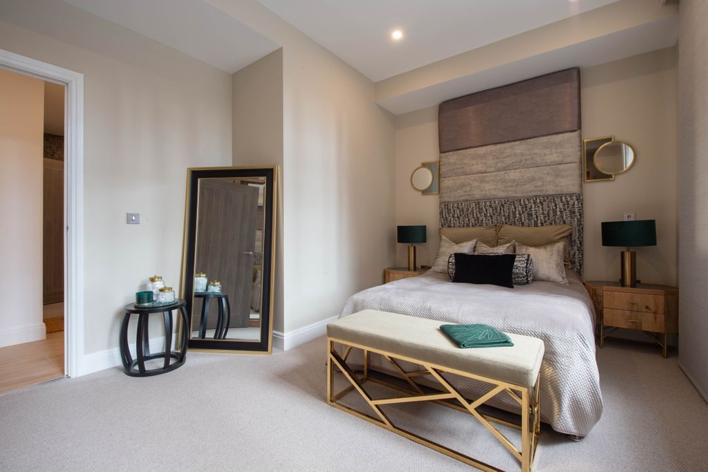 ILoveMCR's tweet image. These luxurious @HC_Developments apartments have been created within the upper floors of three adjoining historic buildings. 

Fancy a virtual 360 tour of the new show apartment? You can do just that here 👉bit.ly/3axiRhD