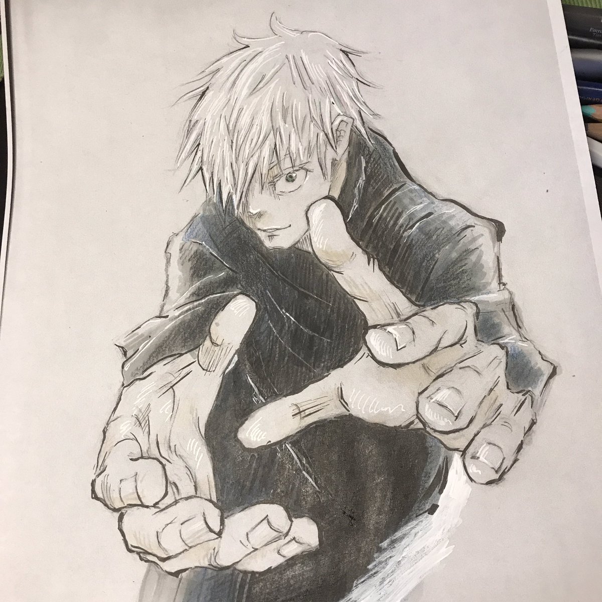 Sol 高専2年生時代の 五条悟 を描いる途中 不慣れなマーカーで失敗 色鉛筆で誤魔化してさらに失敗 そもそもポーズと衣服がわからないのが問題でした 五条悟イラスト 呪術廻戦 アナログ画 呪術廻戦絵描きさんと繋がりたい アナログ絵描きさんと