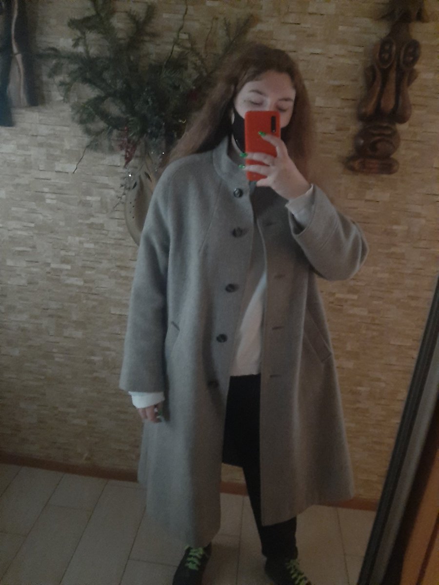 с днем весны, я вышла в огромном на меня пальто