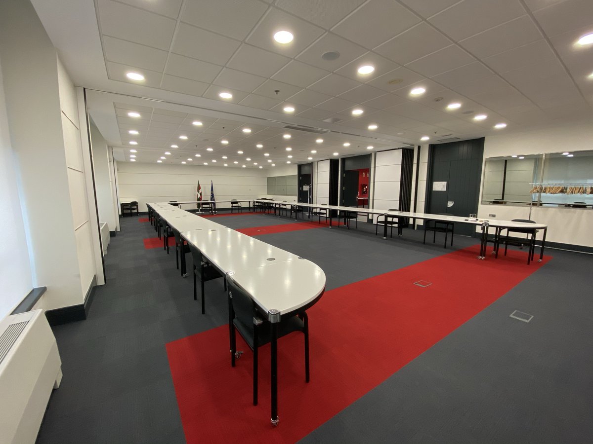 KMeetings's tweet photo. ¿Tiene que celebrar un evento y no tiene un lugar con espacio? ¡Tenemos lo que busca! Salas con amplios espacios para todo lo que necesite😉
Llámenos al 945  29 70 16 o mándenos un correo a info@kmeetings.com https://t.co/1mXWFpWT2m