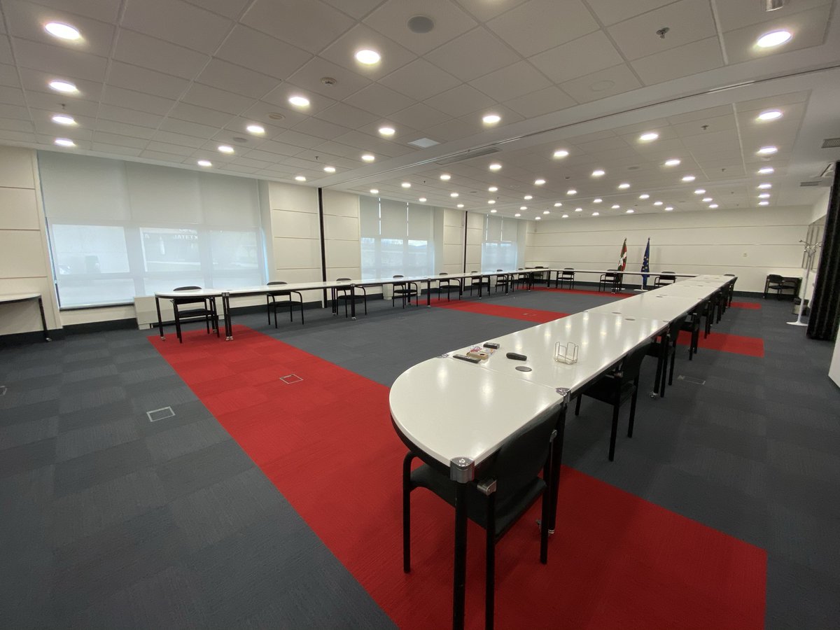 KMeetings's tweet photo. ¿Tiene que celebrar un evento y no tiene un lugar con espacio? ¡Tenemos lo que busca! Salas con amplios espacios para todo lo que necesite😉
Llámenos al 945  29 70 16 o mándenos un correo a info@kmeetings.com https://t.co/1mXWFpWT2m