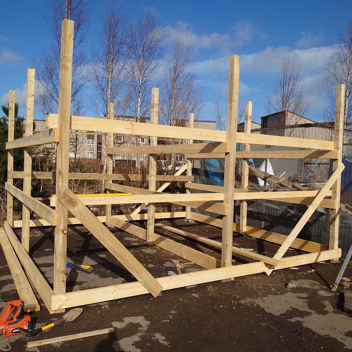 jamie87mcg's tweet photo. 4 hours in great start from the team👍 #colbiconstruction @Bridge8Hub https://t.co/6RZ7WQpyUz