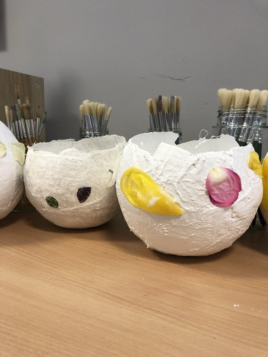 MissEdwards24's tweet photo. A selection of the completed modroc lanterns. @AndertonPark They look so pretty. @moseleytogether #APSArt https://t.co/0jq05u6KYe