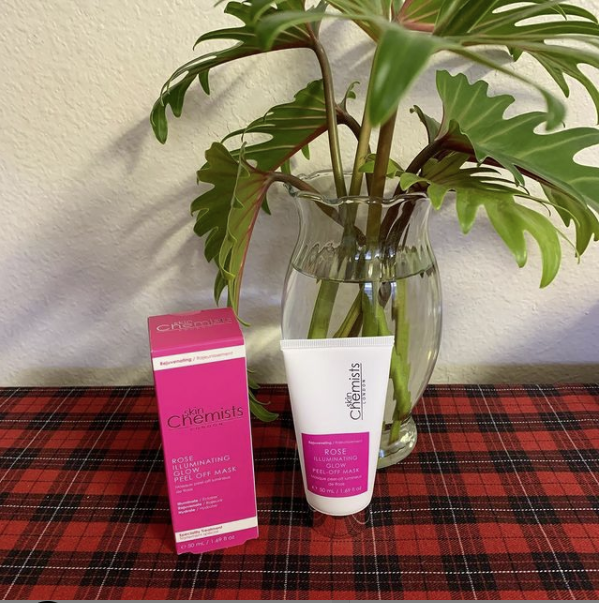 Look what we found hiding... 
Our SkinChemists Rose Illuminating Glow Peel Off Mask will always skin through. 

 📸<a href="/tina_ie/">Tina Bychkova</a> 

#skinchemists #skincaretips #skinhealth #beauty #instabeauty #skincaregoals #glowingskin #skincareproduct #beautyphotography #selfcare