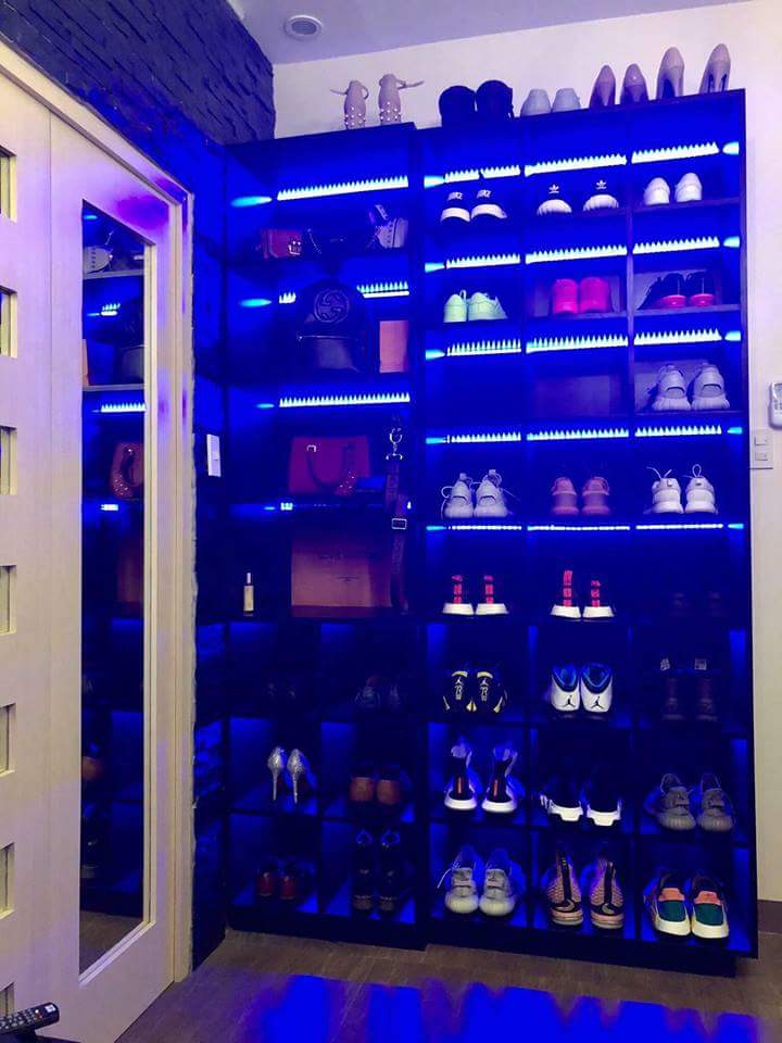 BAfonyaa's tweet photo. We all deserve a neatly arranged shoe stand in our homesπ π here is our #shoerackdesign #shoesforsale #interiordesign #wallpapers #interiors #nteriorart #blinds #AbujaTwitterCommunity https://t.co/QxRIDtnxCK