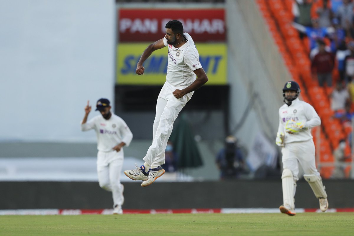 WasimJaffer14's tweet photo. 400 test wickets in just 77 tests!🤯 Congratulations @ashwinravi99 Super stuff 🙌 #INDvsENG https://t.co/1BlNL8j4Lv