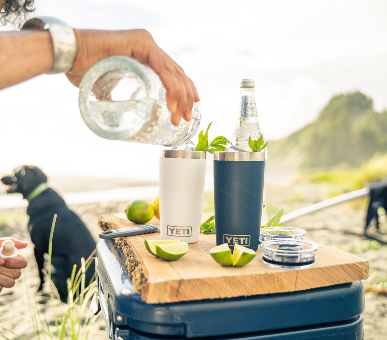 Yeti camper best sale tumbler
