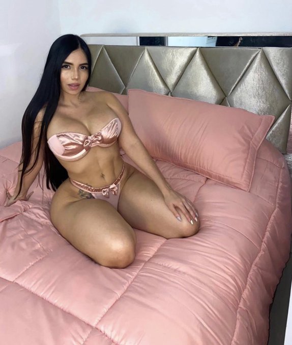 Hello bby join my private page at https://t.co/8kmiuLOWZa ?? https://t.co/5CjGWRO4fd