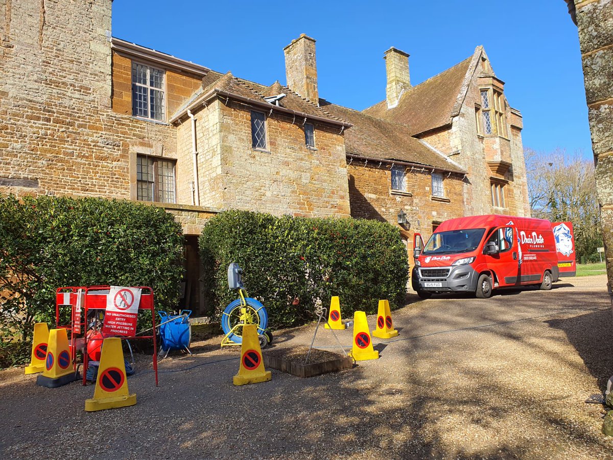 Sun is out 🌞 time to reline some drains! 👍