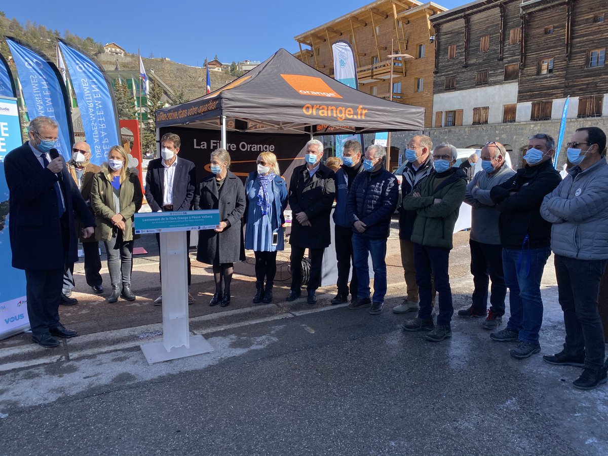 OrangePACA's tweet photo. Aujourd'hui à @VALBERGAlpesSud 🏔️ @LLondeix annonce la commercialisation de la #Fibre Orange sur de nouvelles communes déployées par le Réseau d'Initiative Publique des @AlpesMaritimes #THD06 🚀 
En présence de @ca_ginesy, @frbruneteaux, @AlexndraBorchio, et @anne_sattonnet
[1/2] https://t.co/0j5sUwopra