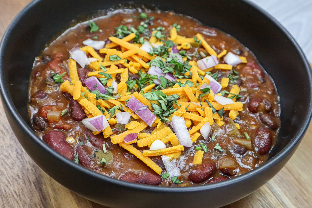 kindavegan10's tweet photo. Enjoy this chili on National Chili Day! So delicious + tasty - Perfect for the cold weather - Make a tasty chili cheese hotdogs or chili cheese fries. 

#KindaVegan #Vegan #Inclusivity #Chili #NationalChiliDay #February25th #VeganChili https://t.co/ZsWDuLV0ho