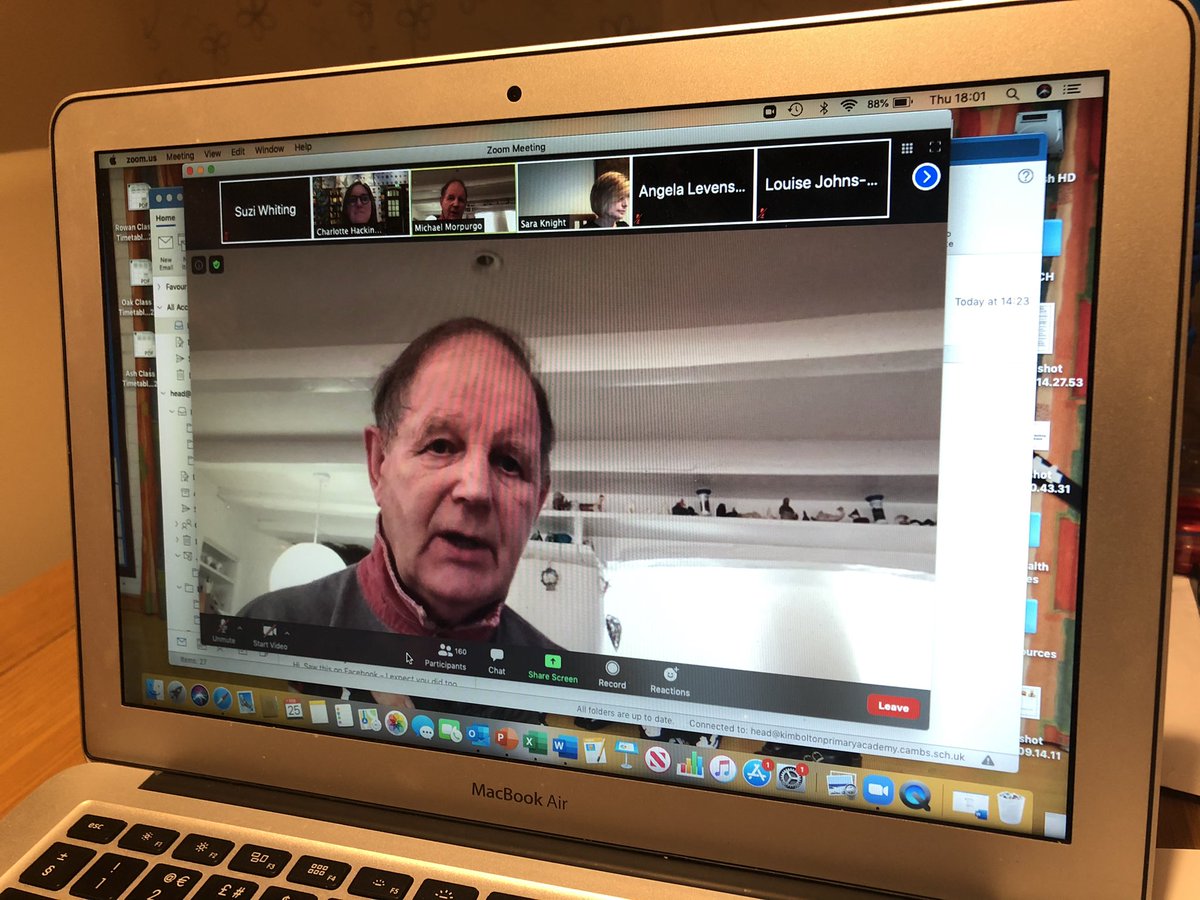 MissSuziQ3's tweet photo. So enjoying this @clpe1 training session about reading for pleasure with Michael Morpurgo this evening! https://t.co/cjz6huFbiP