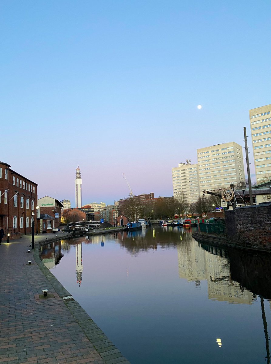 matt_bubb's tweet photo. I will debunk the “Birminghams a shit hole” slander on Twitter. Few from this evening. https://t.co/P2GsT3UoNh
