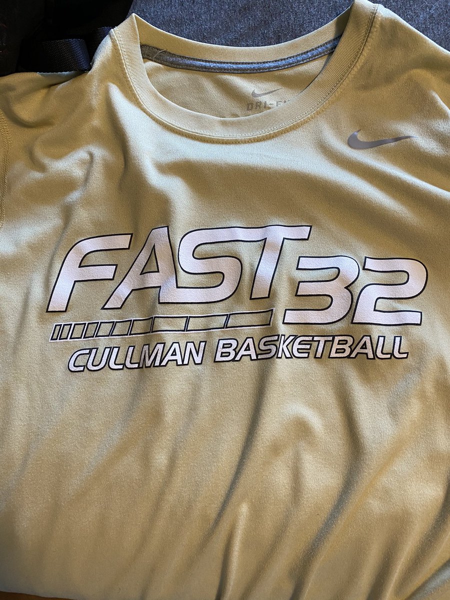 Swalve23's tweet photo. Breaking out this shirt in honor of @BmeyerCoach today. I was extremely blessed to play under coach. He raises the standard for all players and coaches around him. @CullmanCats was lucky to have him at the helm. It takes a true leader to do it your own way. #FAST32 forever 🤟🏼🤟🏼 https://t.co/SM1uzW7GbU