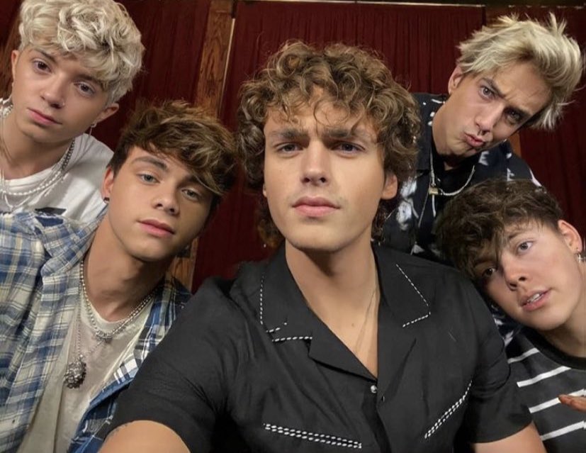 lukesweetnr's tweet photo. boy band, why don’t we, have been reported inactive by fans. they’re trying to find out where they are, so if you see them please let them know. they look like this!! RT TO HELP‼️#whereiswdw ❔ https://t.co/pZxM6NyV2l