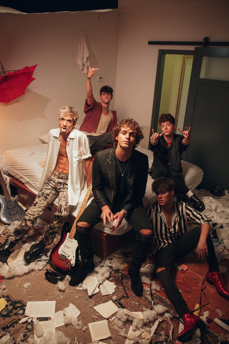 lukesweetnr's tweet photo. boy band, why don’t we, have been reported inactive by fans. they’re trying to find out where they are, so if you see them please let them know. they look like this!! RT TO HELP‼️#whereiswdw ❔ https://t.co/pZxM6NyV2l