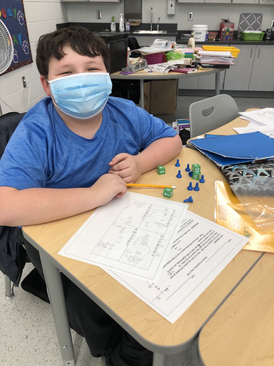 AwesomeinAIG's tweet photo. Algebra in 5th grade — we love #handsonequations @dfeyteach @DantePoole @rachelandress ##superstar https://t.co/EDXAoyZRxH