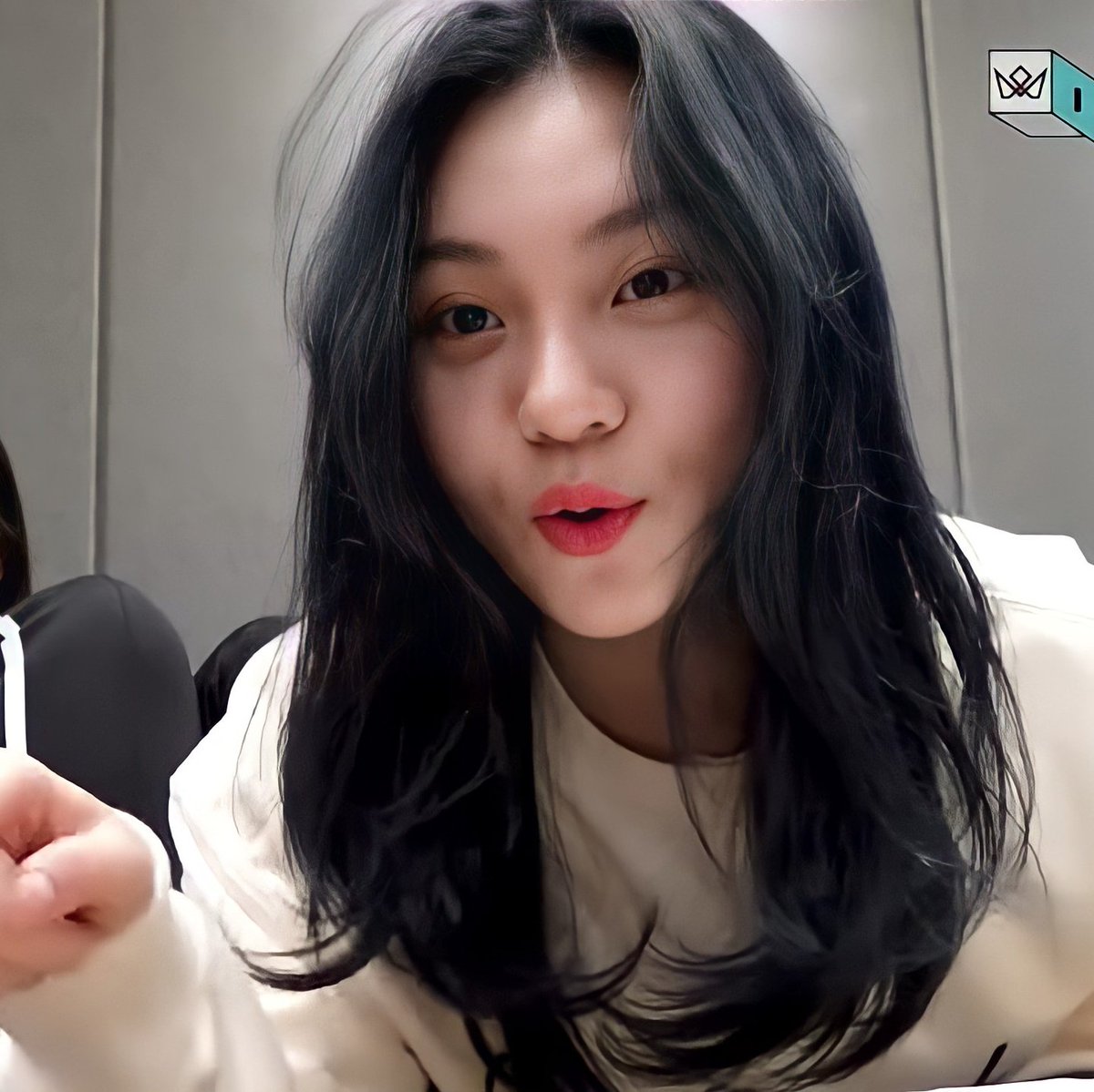 umjiarchived's tweet photo. kim yewon a day, keeps the doctor away! ૮꒰˵• ﻌ •˵꒱ა♡

@GFRDofficial
#여자친구 #GFRIEND
#엄지 #UMJI https://t.co/0ZDXcTjvSa