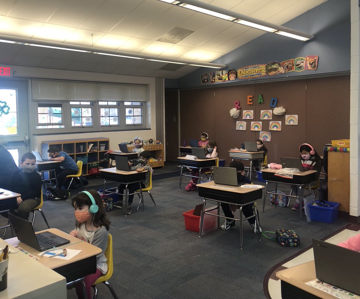 MWESDiStefano's tweet image. Who’s ready for iReady? We are! Practicing logging on by ourselves-almost there! 
💻👍🏻
#FTS4RKIDS #MWESchool
#perseverancepower