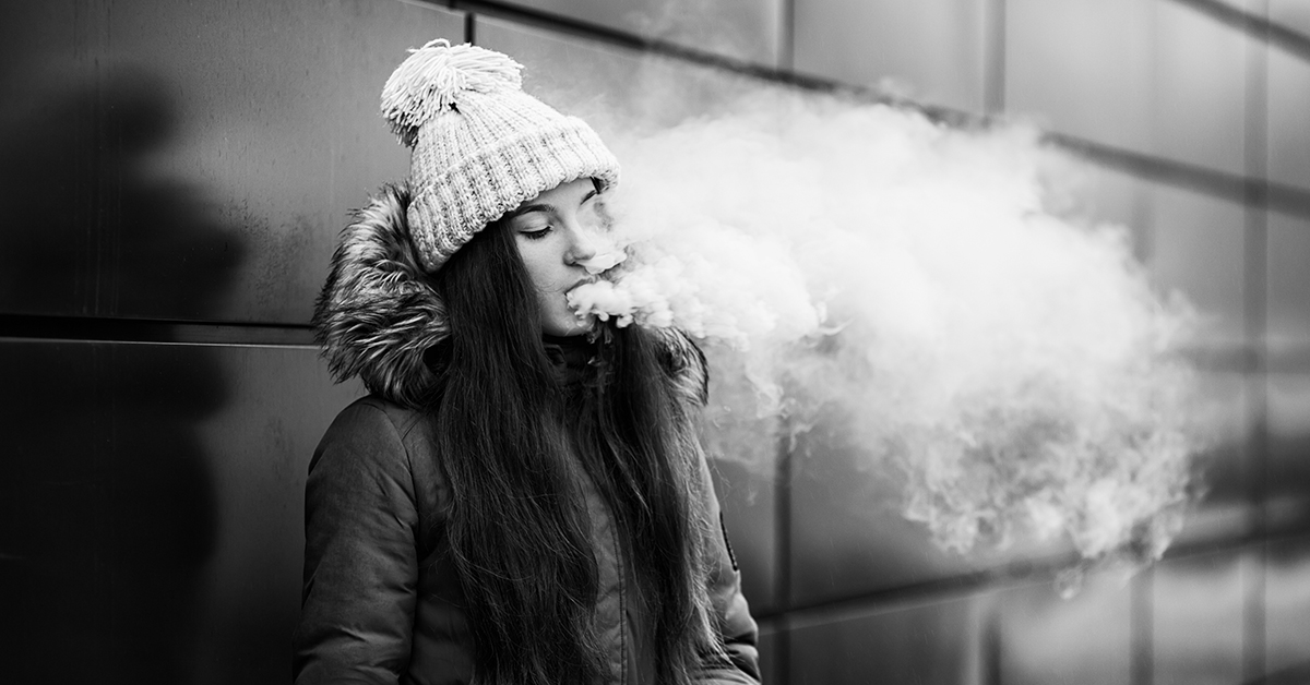 HeartandStroke's tweet photo. Lowering nicotine levels in vape products can help protect kids from health risks and nicotine addiction. Voice your support for the proposed @GovCanHealth regulations to lower vape nicotine levels to a max of 20 mg/mL. Take action at https://t.co/Id6ozeoqqK https://t.co/j5BH1EBNIl
