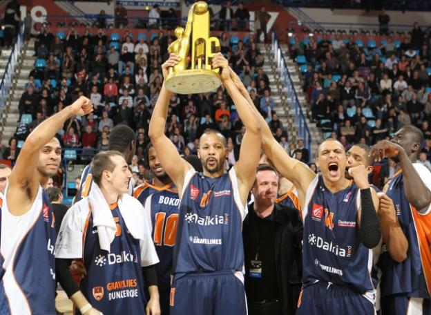 BCM__NEWS's tweet photo. 1⃣ I 1ère #LeadersCUP en 2013, remporté par le BCM !
2⃣ I Trophée de la #SemaineDesAS en 2012 pour le BCM !
3⃣ I Trophée de la #CoupeDeFrance 2005 pour le BCM !
4⃣ I L'équipe de rêve coaché par C. Monschau en 2013 !

🚨 Tellement de souvenirs... On ne demande qu'a en revivre ! 🏴‍☠️ https://t.co/lWsNQeVokw