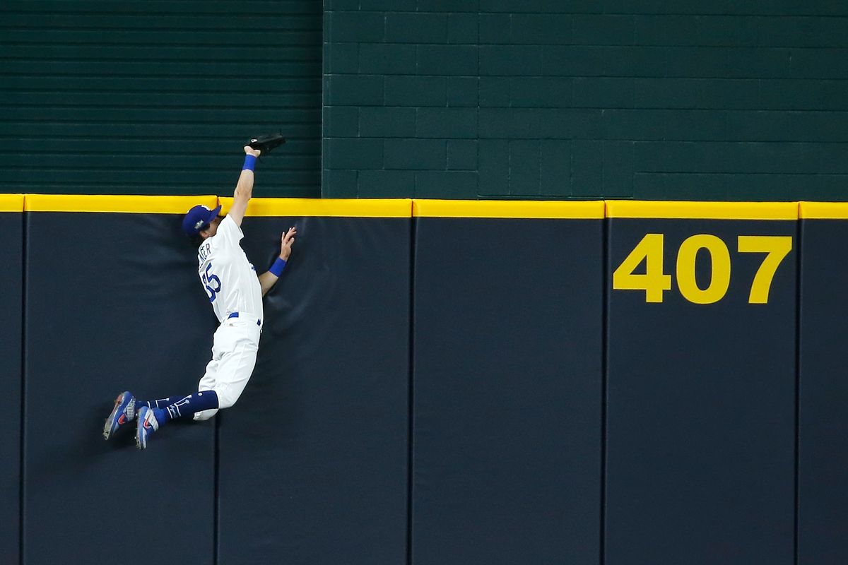 SoCal_Librarian's tweet photo. @AJontheguitar Well if they want to post Bellinger/Tatis photos. I think this one #TakesTheCake 🤷♀️ https://t.co/pnlBbNAS6z