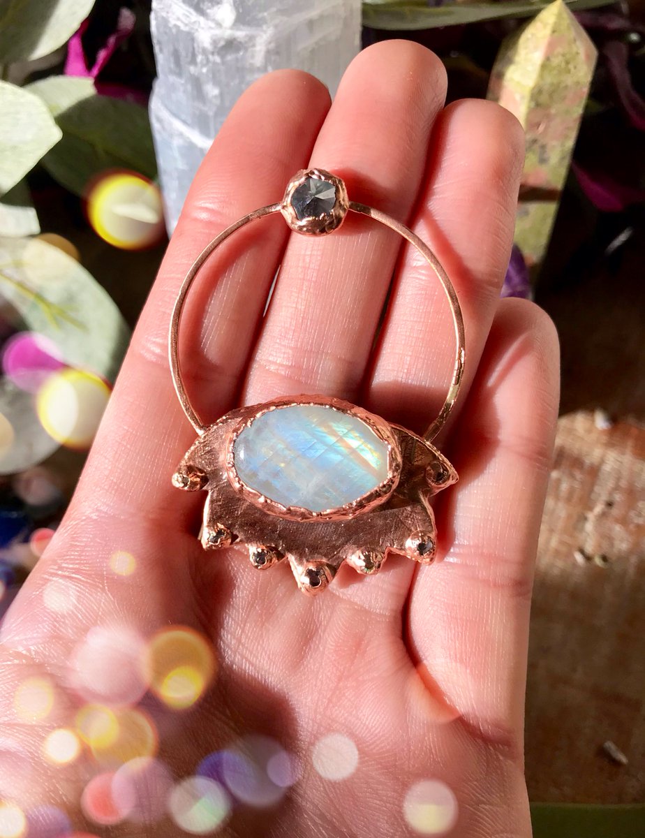 zenmindcrystals's tweet photo. And the ✨ M A G I C ✨ continues...

This week’s update is a continuation of last weeks “Magical &amp; Mystical” theme! 🧚🏼💫💕🌙🧘🏽‍♀️

P.S. What do you think of my new photo edits? https://t.co/uUaZXR4IeU