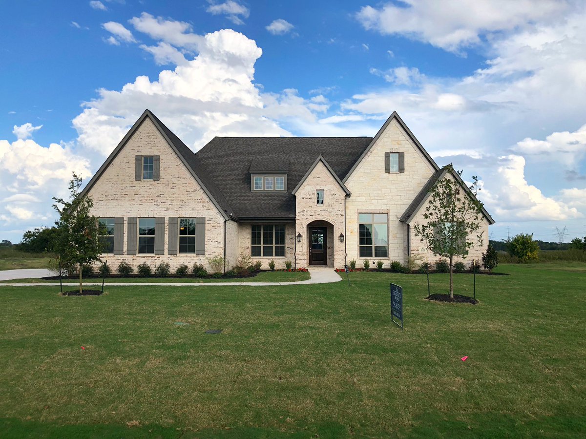 benwegmann's tweet photo. New homes on some land > https://t.co/fXruChMRNe