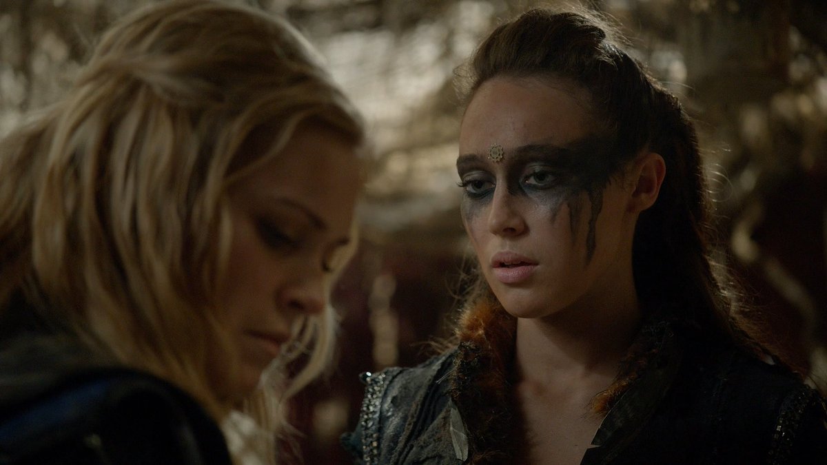 AccessThoughts's tweet photo. "Maybe life should be about more than just surviving. Don't we deserve better than that?"
Lexa holds her stare. Doesn't let her look away.
Lexa (conflicted) "maybe we do..."
#script2screen #ClexaKissAnniversary https://t.co/uXOgmyK660