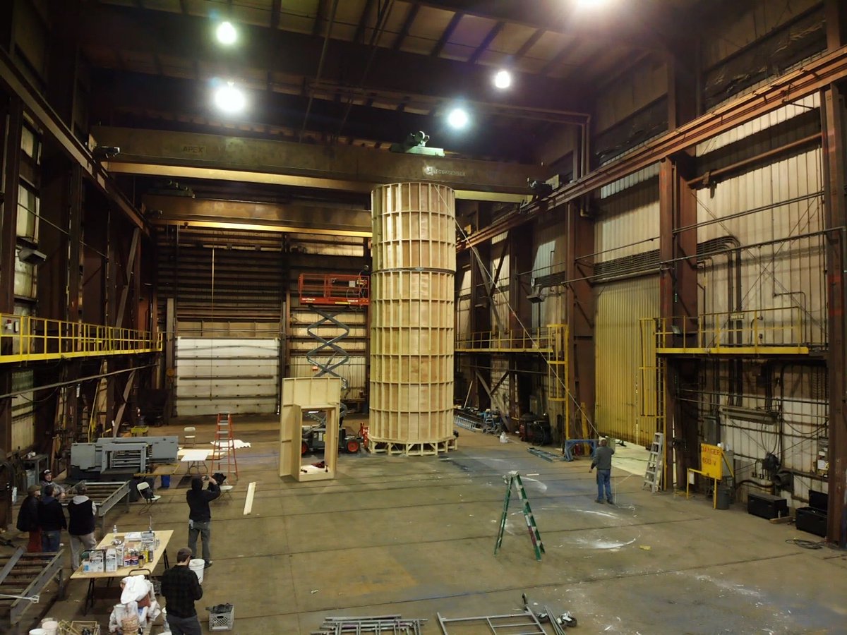 Screen_NS's tweet photo. 📢 Searching for available production space! With the 2021 season ramping up, @Screen_NS is doing a call for suitable locations in #NovaScotia — from former retail spaces to industrial warehouses — that could work for industry needs. Details: https://t.co/u5tiNftAVZ #nsfilmjobs https://t.co/t107lAM87i