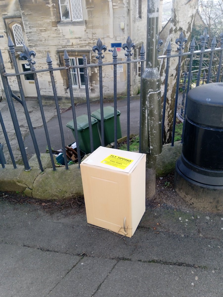 sdc_wardens's tweet photo. Craig has just spotted this item dumped in #stroud😭
There’s no excuse for this - @GlosCC recycling centres are open for pre-booked visits
#PykeQuarry is open for pre-booked visits📲💻
We clear around 900 fly tips a year & will prosecute where there’s enough evidence
👮🕵️ https://t.co/bxrrKYrSDM