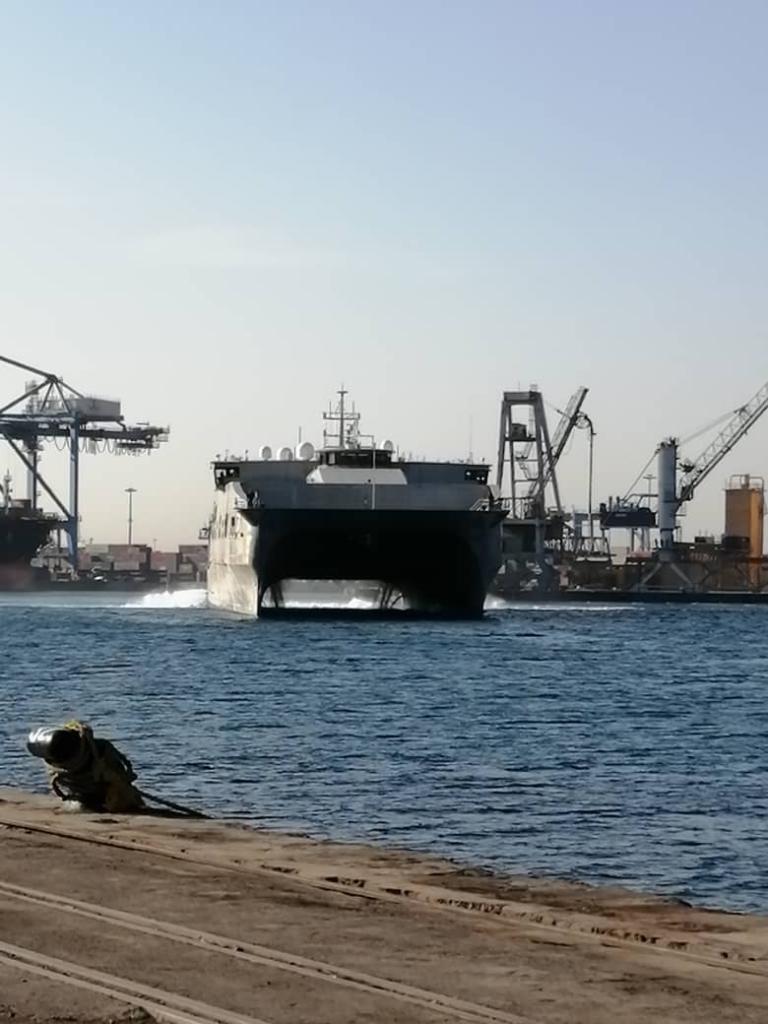 USNavy's tweet photo. Becoming is the first #USNavy ship to visit since the creation of @USAfricaCommand, highlighting U.S. engagement designed to build a partnership with the Sudanese Armed Forces, #USNavy's #USNSCarsonCity arrives in Port Sudan. #NavyPartnerships
DETAILS โก๏ธ https://t.co/r19NUYNMMC https://t.co/kXfVEjh9nr