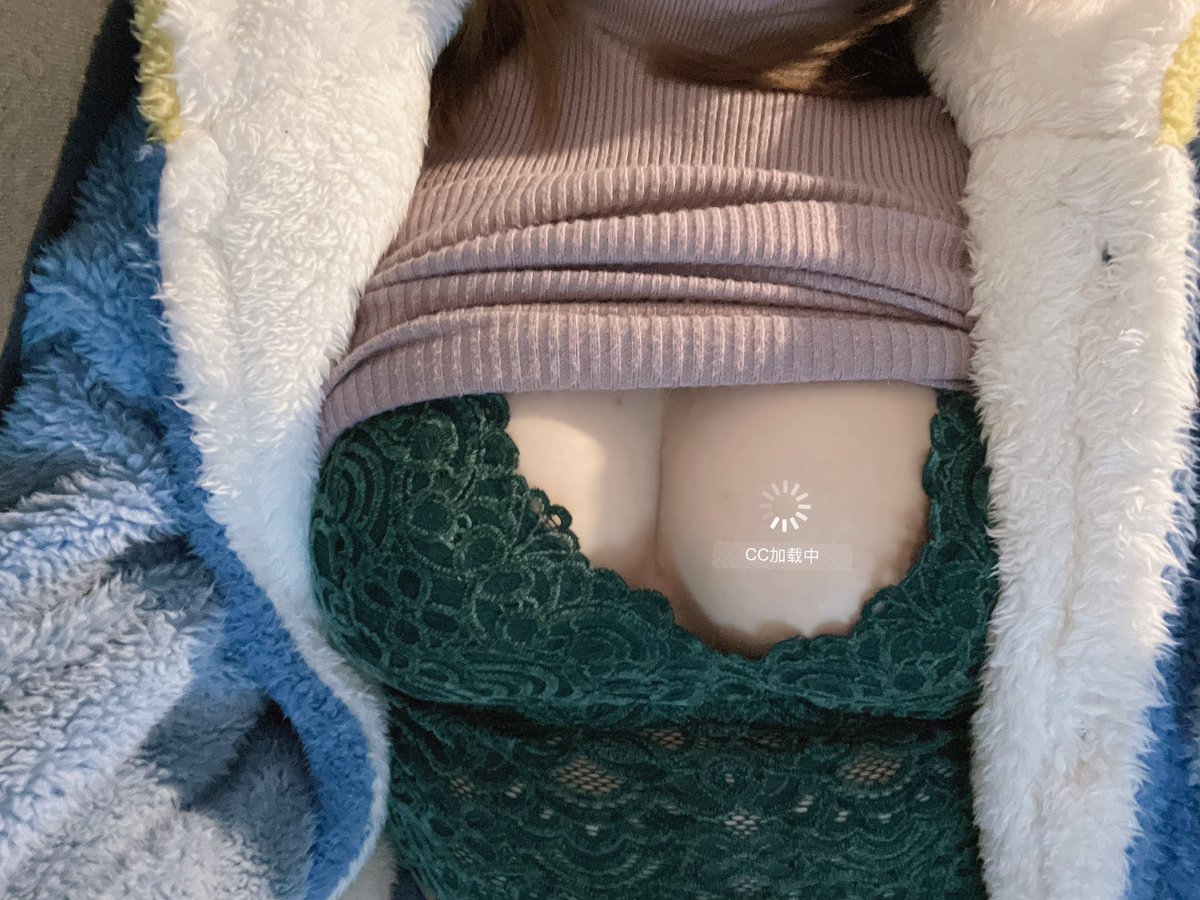 要来姨妈了胸真变大了 涨涨的 感觉要爆出来。。。内衣都其实是没有聚拢效果的也没有骨架的都这样了😫😫😫我要爆炸啦！！！ https://t.co/IgtPtbUBJJ