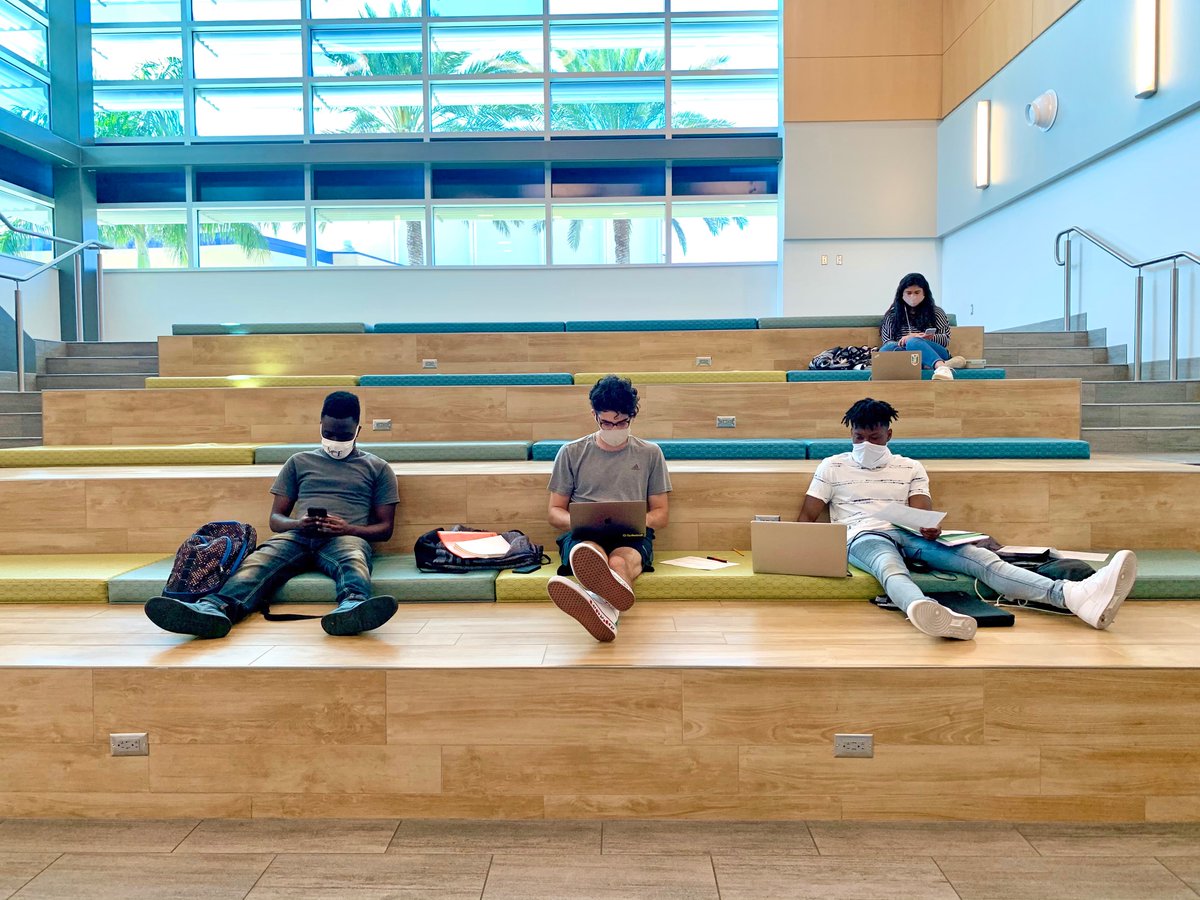 SCFnow's tweet photo. "SCF is offering more than 500 #FlexStart #classes in the spring semester, allowing students to fit their studies into their crowded schedules."
Learn more ➡️https://t.co/5gLqM5umwq
#highereducation #online #coursecompletion #coursesonline #academics #college #Florida https://t.co/fvomSfiVyh