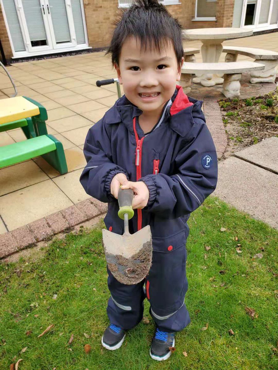 DHP_at_NHIJS's tweet photo. Great to see photos of the pupils enjoying our half term scavenger hunt. The stars of the show were their super-sized sticks and wriggly-wiggly worms! #nhsremote #somuchmore https://t.co/ABvnc9nEYT